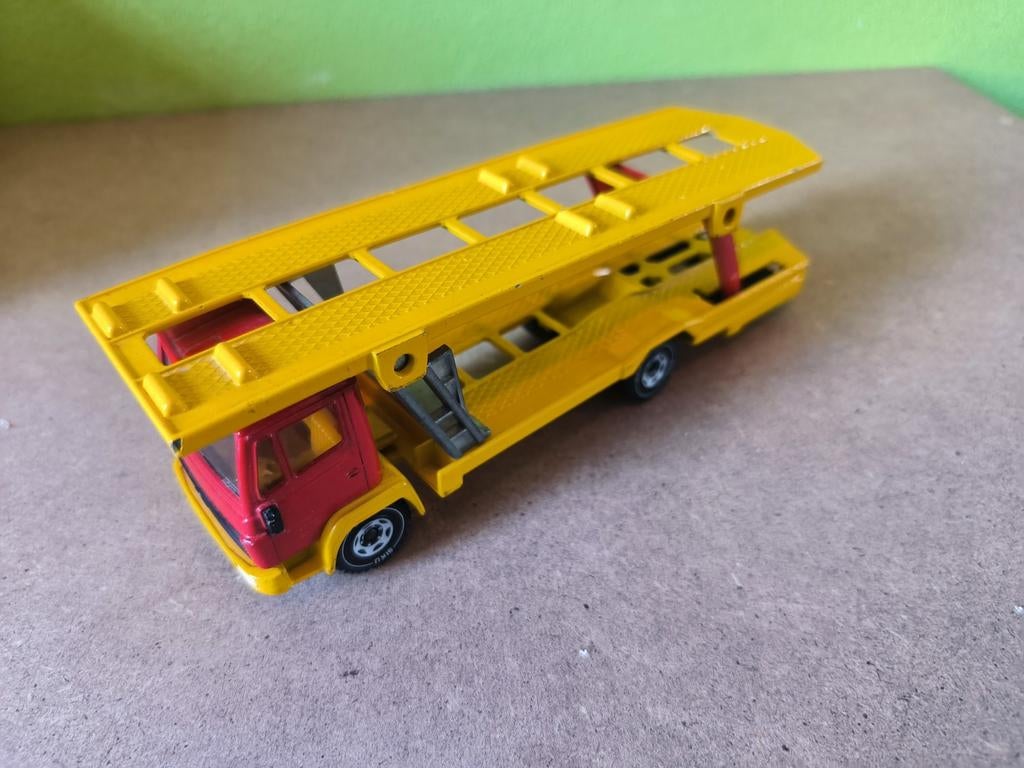 Siku autotransporter 2410, Ophalen of Verzenden, Gebruikt, Groter dan 1:32, Revell
