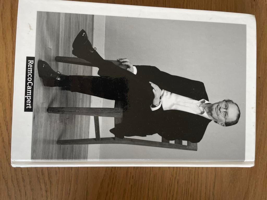 Boek Remco Campert - Het Leven is Vurrukkulluk. Grote letter, Boeken, Ophalen of Verzenden, Gelezen, Nederland