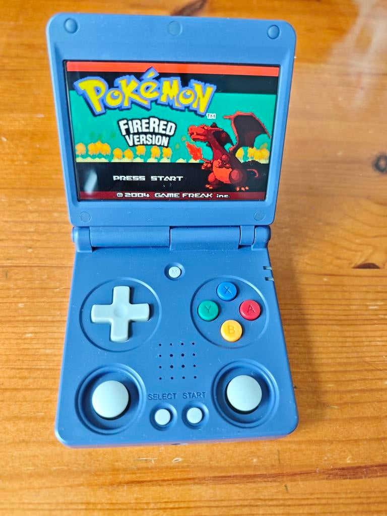 Anbernic RG 34XXSP - Gameboy Advance SP LOOK A LIKE, Spelcomputers en Games, Ophalen of Verzenden, Zo goed als nieuw