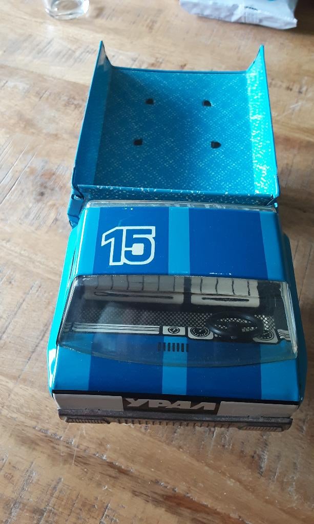 Blikken auto, Ophalen