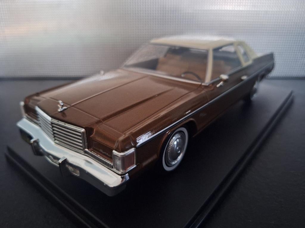Dodge Royal Monaco Coupe 1977  Schaal 1:24, WhiteBox, Auto, Nieuw, WhiteBox