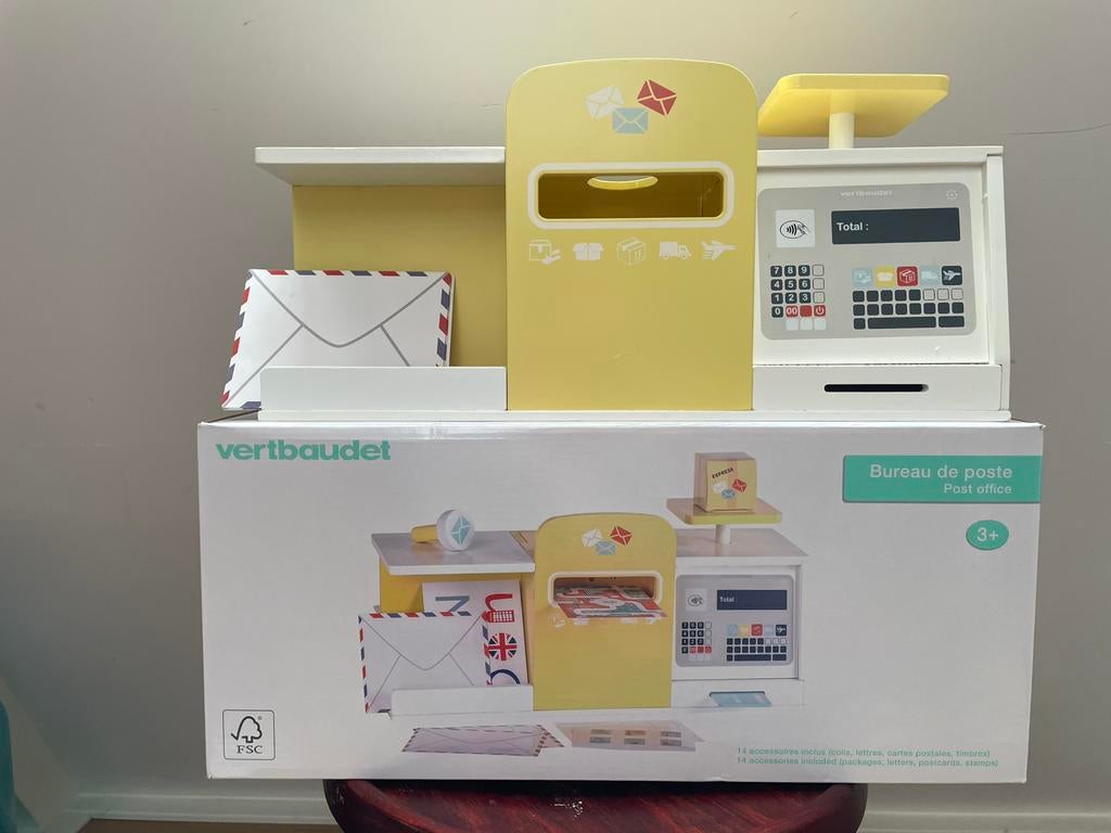 Vertbaudet houten speelgoed postkantoortje, Ophalen, Zo goed als nieuw, Meubelstuk of Keukentje