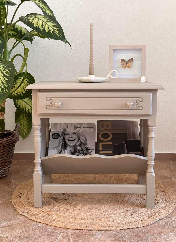 Tafeltje met lektuurbak  Brocante Tafeltje Bijzettafel, Ophalen, Zo goed als nieuw