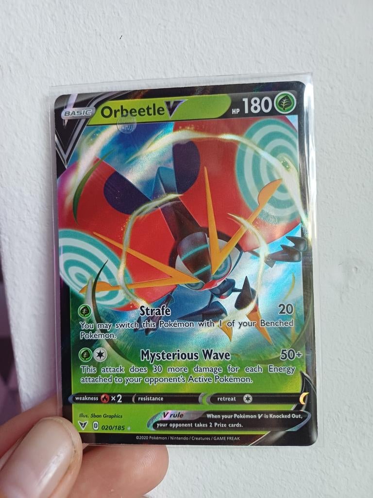Orbeetle V 020/185 VIV, Hobby en Vrije tijd, Verzamelkaartspellen | Pokémon, Ophalen