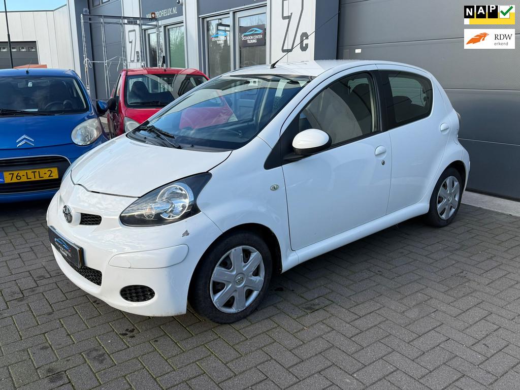 Toyota Aygo 1.0 AIRCO | ELEKTR PAKKET | NIEUWE APK | NAP |, Voorwielaandrijving, Gebruikt, 4 stoelen, Origineel Nederlands