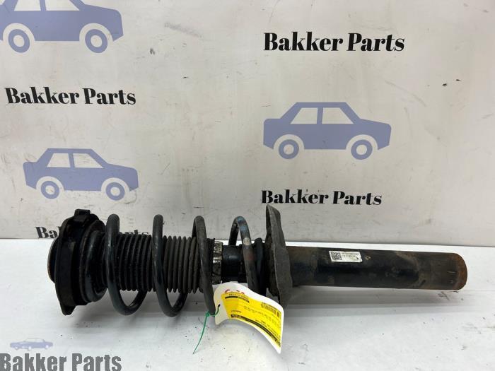 Schokdemperpoot rechts-voor van een Volkswagen Scirocco, Gebruikt, -, Volkswagen, -