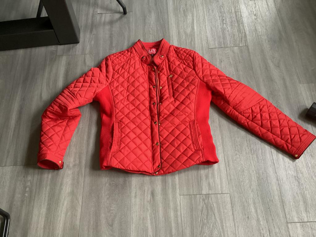 Gewatteerd kort jasje. Rood. M 46 L 63 cm., Ophalen, Gedragen, Rood