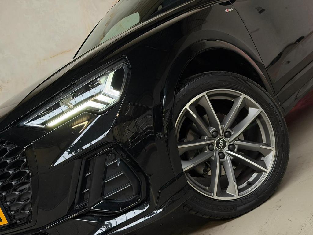 Audi Q3 Sportback 35 TFSI Pro Line S Pano / 360 / Leder /, 4 cilinders, 150 pk, 1505 kg, Zwart