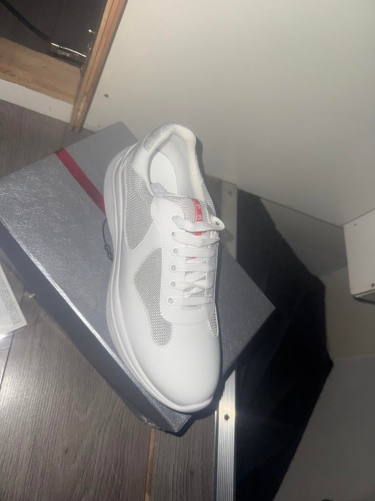 Witte Prada sneakers - Maat 44/45, Ophalen of Verzenden, Nieuw, Wit, Sneakers of Gympen