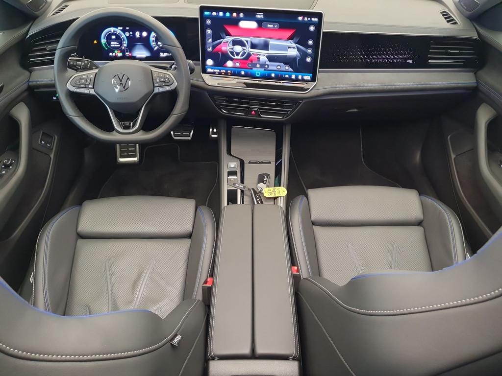 Volkswagen Passat Variant 1.5 eHybrid 272pk DSG/AUT R-Line W, 12 maanden, 77 km/l, Zwart, 4 cilinders