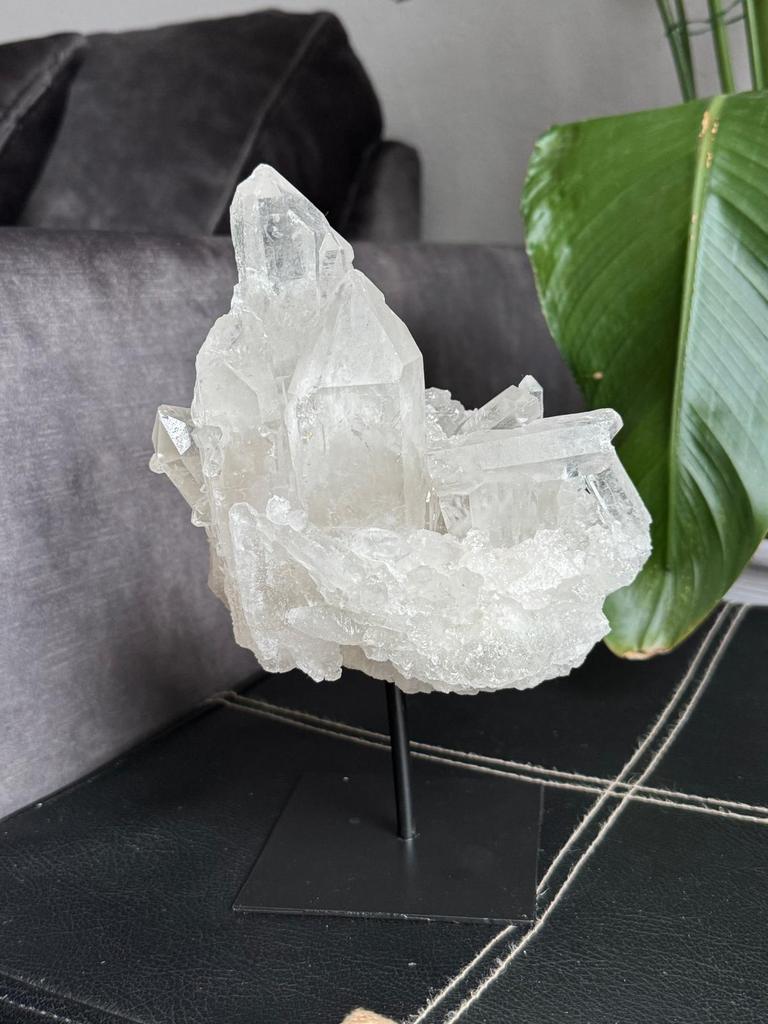 Zeldzame vorm bergkristal op standaard 1,92 kg, Ophalen of Verzenden, Mineraal