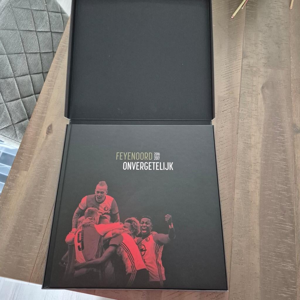 Feyenoord onvergetelijk 2016 -2017  in bewaarbox, Ophalen, Zo goed als nieuw, Feyenoord, Boek of Tijdschrift