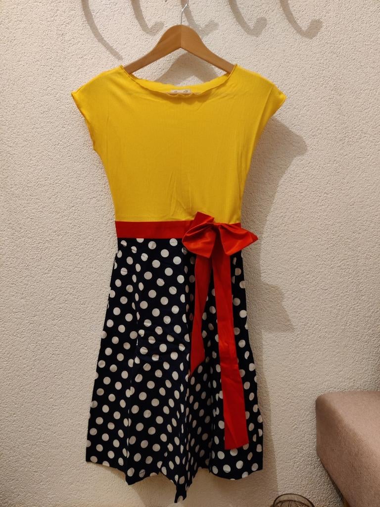 Lindy Bob zomerjurk geel met stippen en rode strik, Kleding | Dames, Geel, Ophalen of Verzenden, Zo goed als nieuw, Lindy Bob