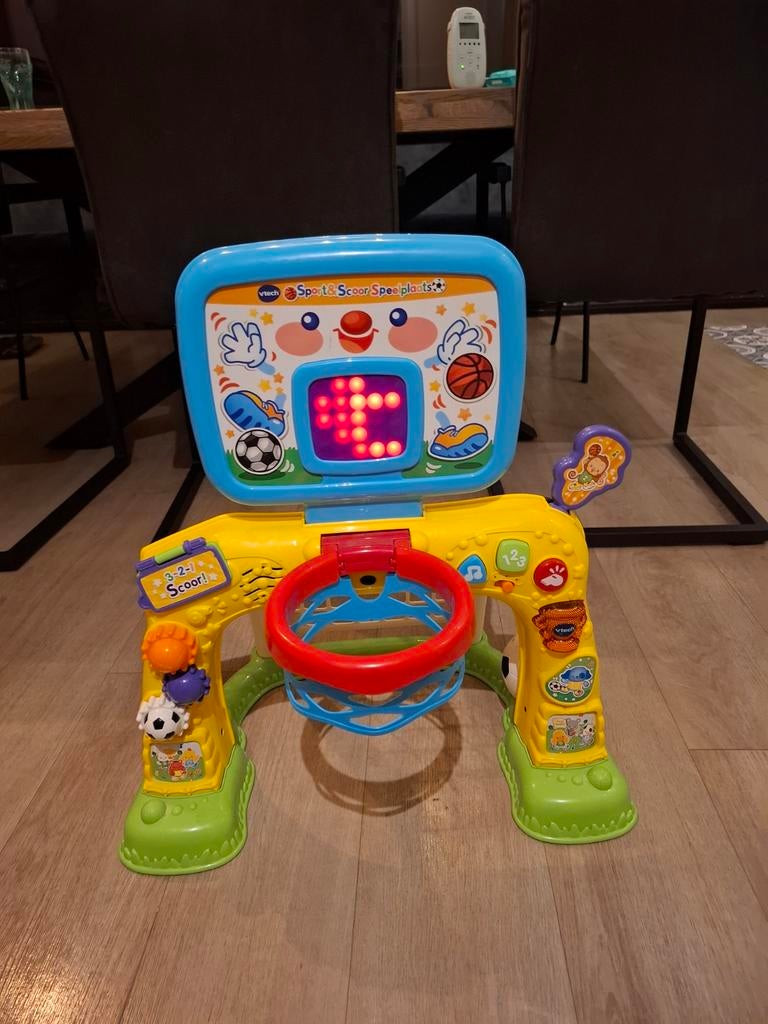 VTech 2-in-1 Sportcentrum: Basketbal & Voetbal, Kinderen en Baby's, Speelgoed | Vtech, Ophalen, Zo goed als nieuw, 2 tot 4 jaar
