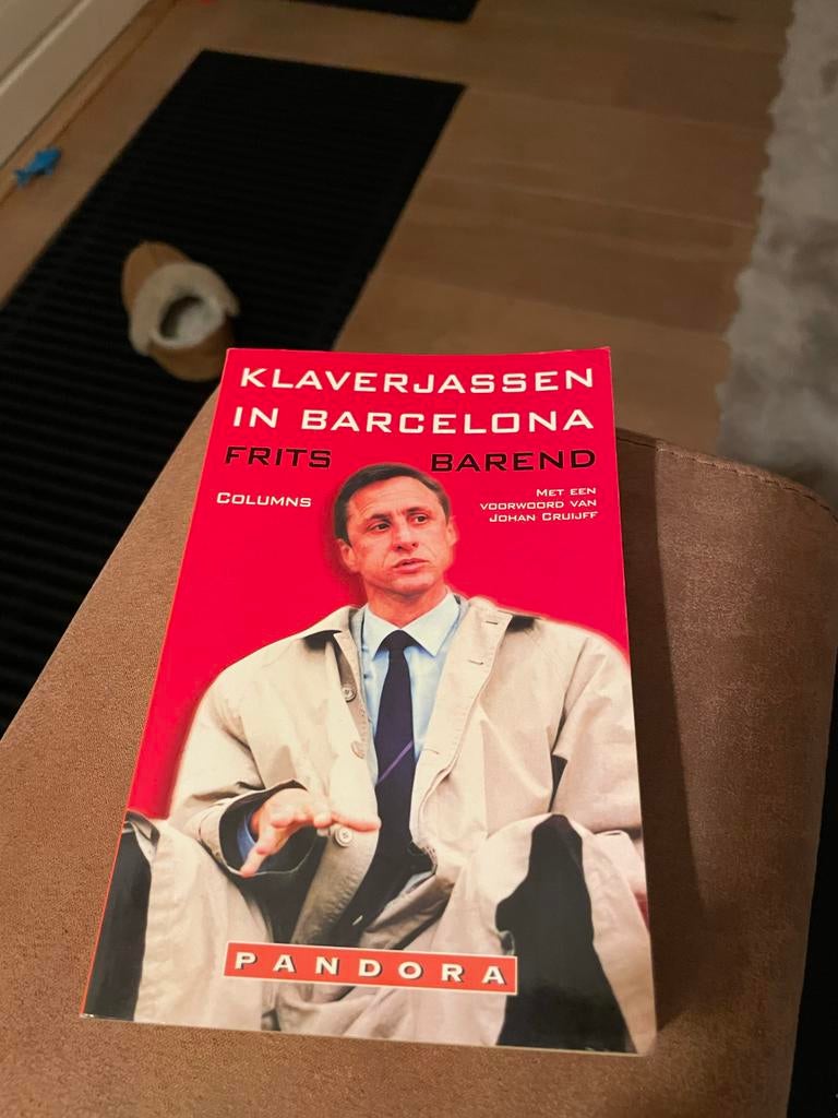 Klaverjassen in Barcelona - Frits Barend (Columns), Boeken, Ophalen of Verzenden, Gelezen, Eén auteur
