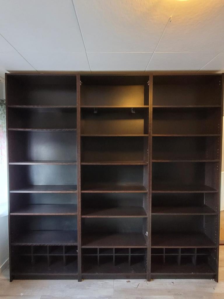 Drie zwart bruine billy kasten. Moeten dit weekend weg!, Ophalen, Gebruikt, 200 cm of meer, 50 tot 100 cm