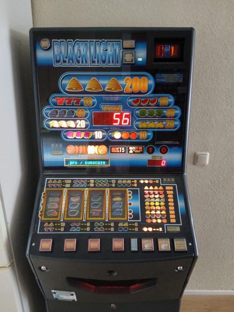 Gokkast Black Light Bell Fruit Euro, Euro, Ophalen, Zo goed als nieuw, Met sleutels