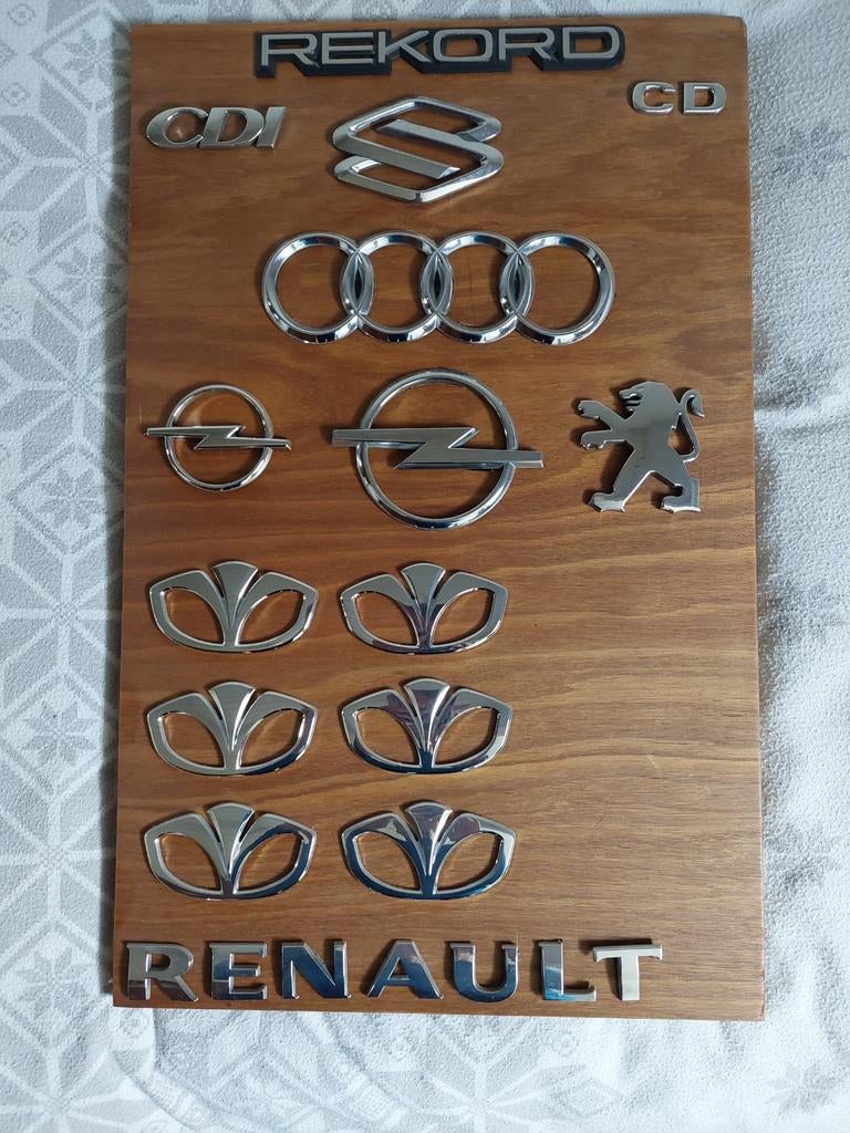 Auto emblemen, Ophalen