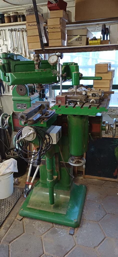 Freesbank / Pantograaf 220V-AC, Ophalen, Gebruikt, Elektrisch, Overige soorten