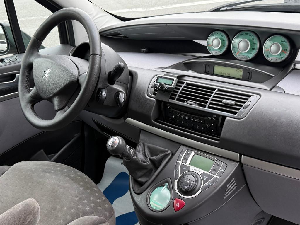 Peugeot 807 2.0 ST - 6 ZITTER - CRUISE / CLIMATE CONTR - TRE, Auto's, Voorwielaandrijving, 136 pk, Gebruikt, USB