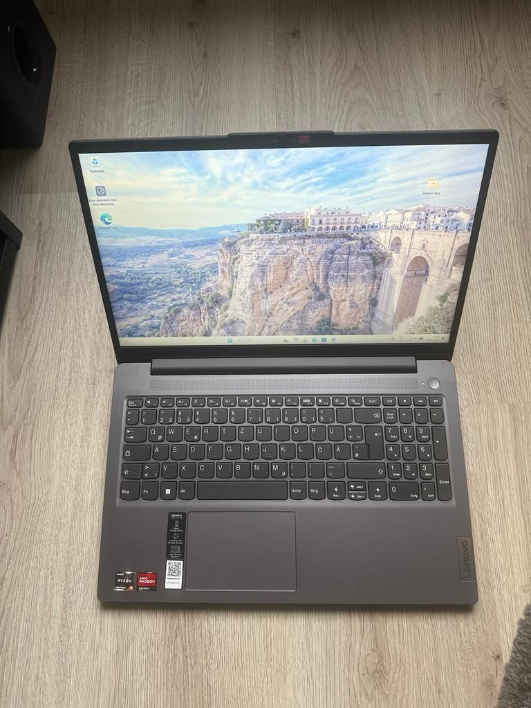 Lenovo IdeaPad Slim 3 - AMD Ryzen 5 -Gen7!, Computers en Software, Windows Laptops, Zo goed als nieuw, 15 inch, SSD, 4 Ghz of meer