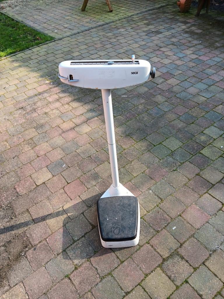 Vintage Seca Personenweegschaal - Analoog en Robuust, Witgoed en Apparatuur, Weegschalen, Ophalen, Gebruikt, Analoog, 100 kg of meer