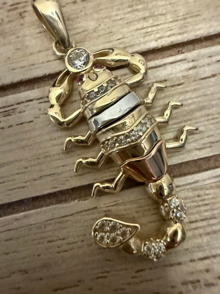 Prachtige 14 karaats gouden schorpioen hanger, Ophalen of Verzenden, Nieuw, Goud, Goud