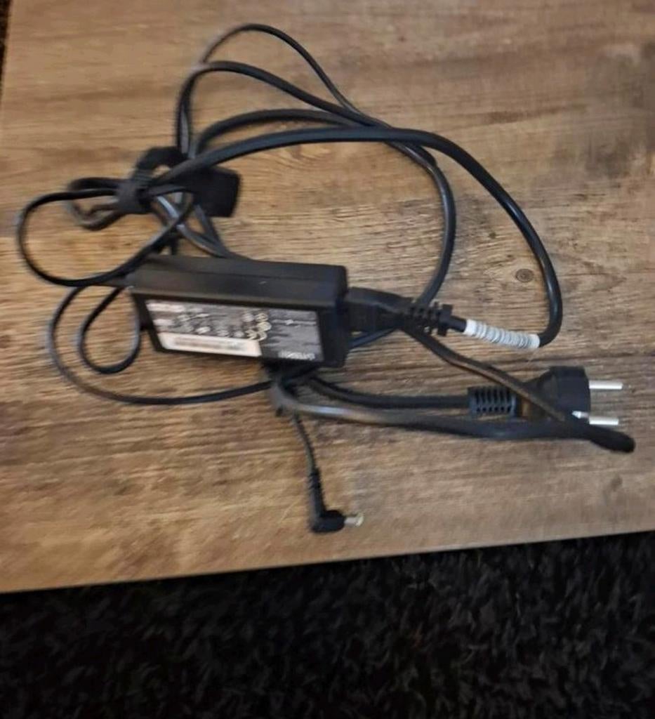 Laptop oplader voor een Gateway laptop, Ophalen, Gebruikt