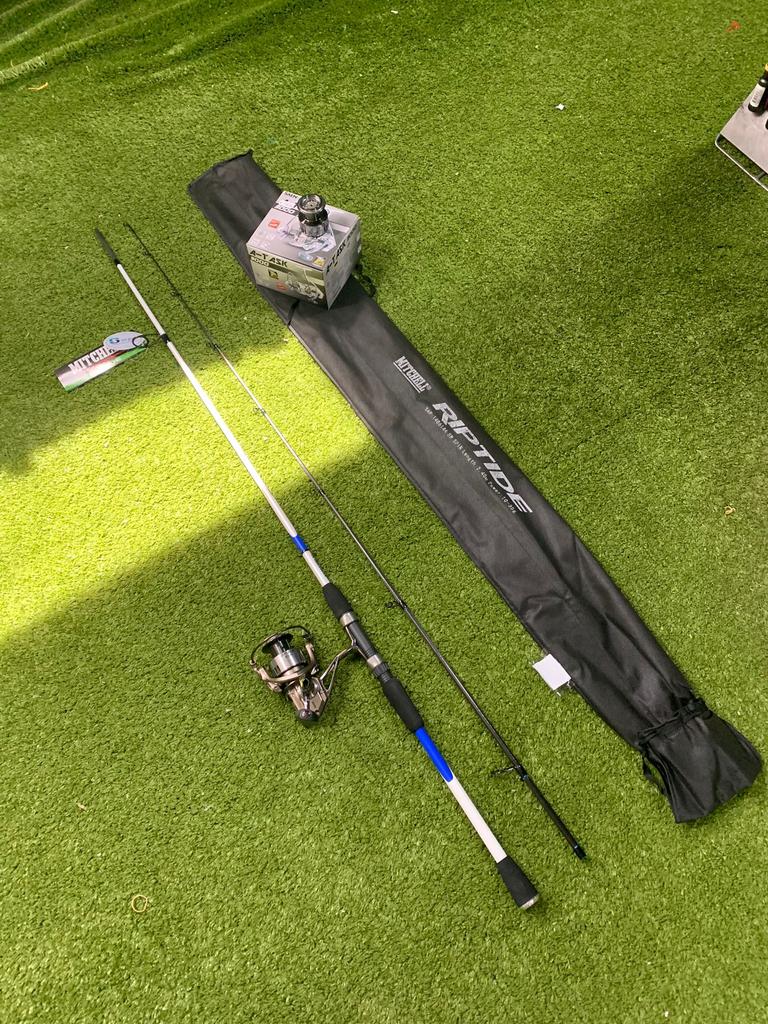 Nieuwe Mitchell zeebaarshengel + molen, 2.40m & 10-35 gr, Ophalen of Verzenden, Nieuw, Complete set