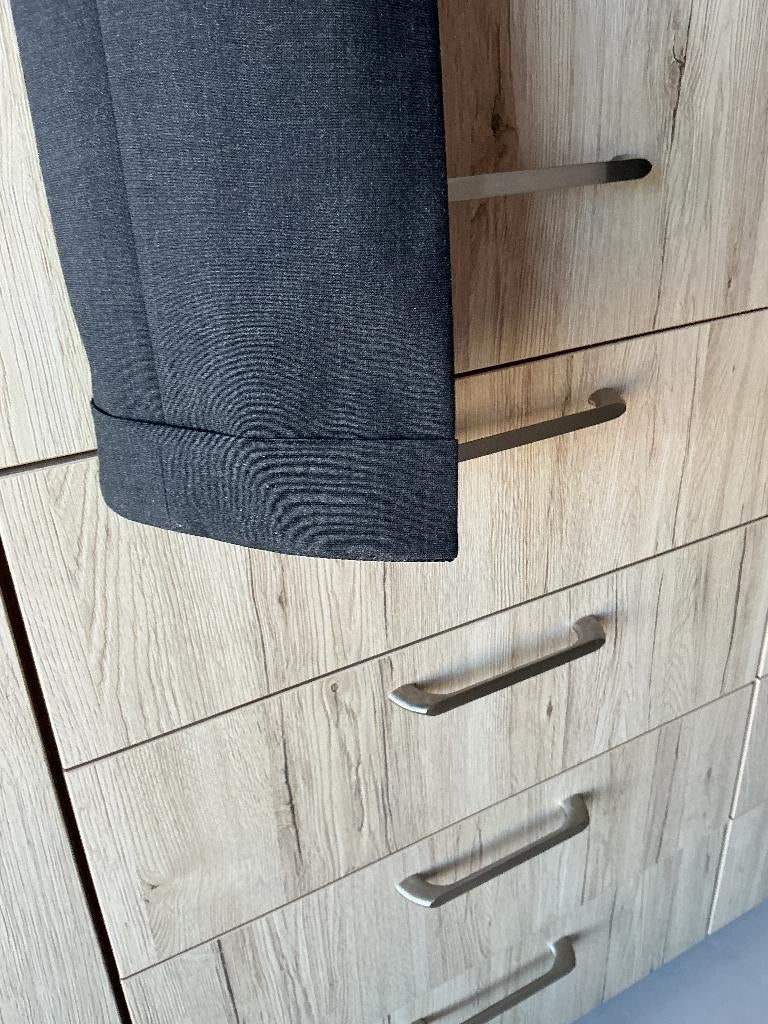 Heren Kostuum, Kleding | Heren, Kostuums en Colberts, Ophalen of Verzenden, Zo goed als nieuw, Maat 52/54 (L), Grijs