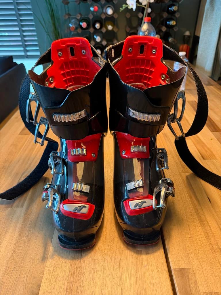 Nordica Speedmachine 110 skischoenen maat 28-28.5, Sport en Fitness, Skiën en Langlaufen, Ophalen, Gebruikt, Schoenen, Nordica