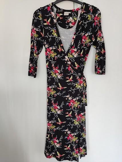 Fos Fashion overslag dames jurk zwart met bloemen, Maat 38/40 (M), Zwart, Ophalen of Verzenden, Zo goed als nieuw