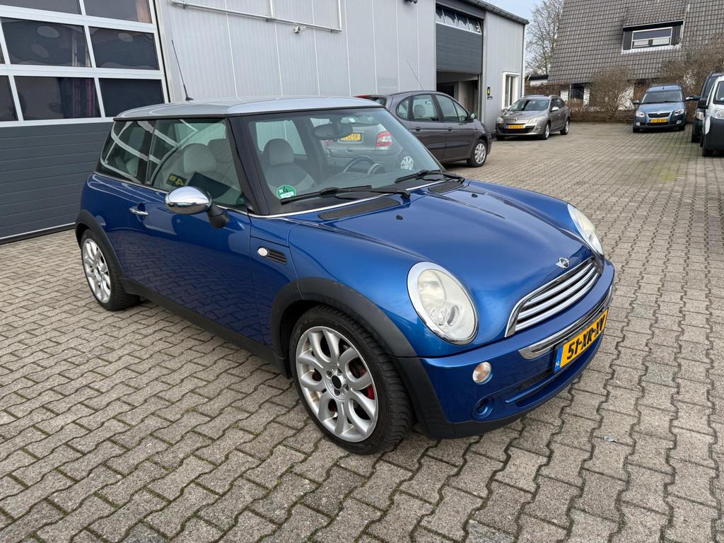 Mini Cooper 1.6 Checkmate 2006 Airco Leder Stoelverwarming, Voorwielaandrijving, Gebruikt, 4 cilinders, Leder