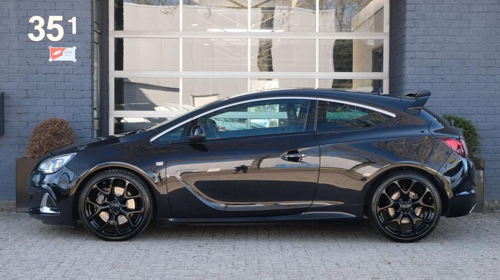 Opel ASTRA GTC 2.0 Turbo OPC 280PK NAVI LEDER VOL!, 1998 cc, Gebruikt, 4 cilinders, Zwart