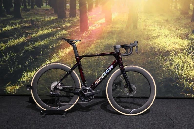 Sensa Giulia Supremo 55cm Ultegra Di2,Powermeter&Carbon wiel, Fietsen en Brommers, Fietsen | Racefietsen, Overige merken, 28 inch