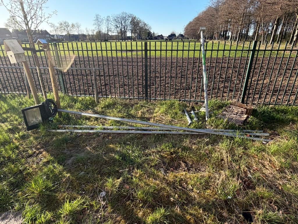 Bouwlamp op mast met grondpen, Ophalen, Gebruikt