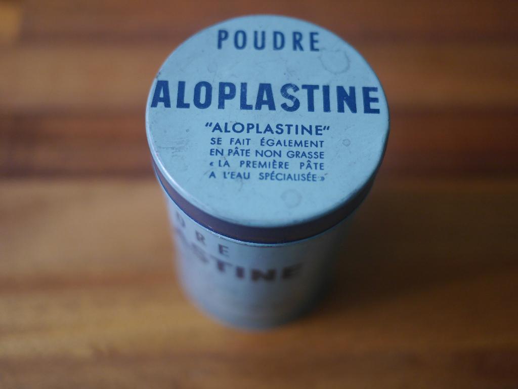 poudre aloplastine,' Franse zwitsal'  zeldzaam, Ophalen of Verzenden, Gebruikt, Overige, Overige merken