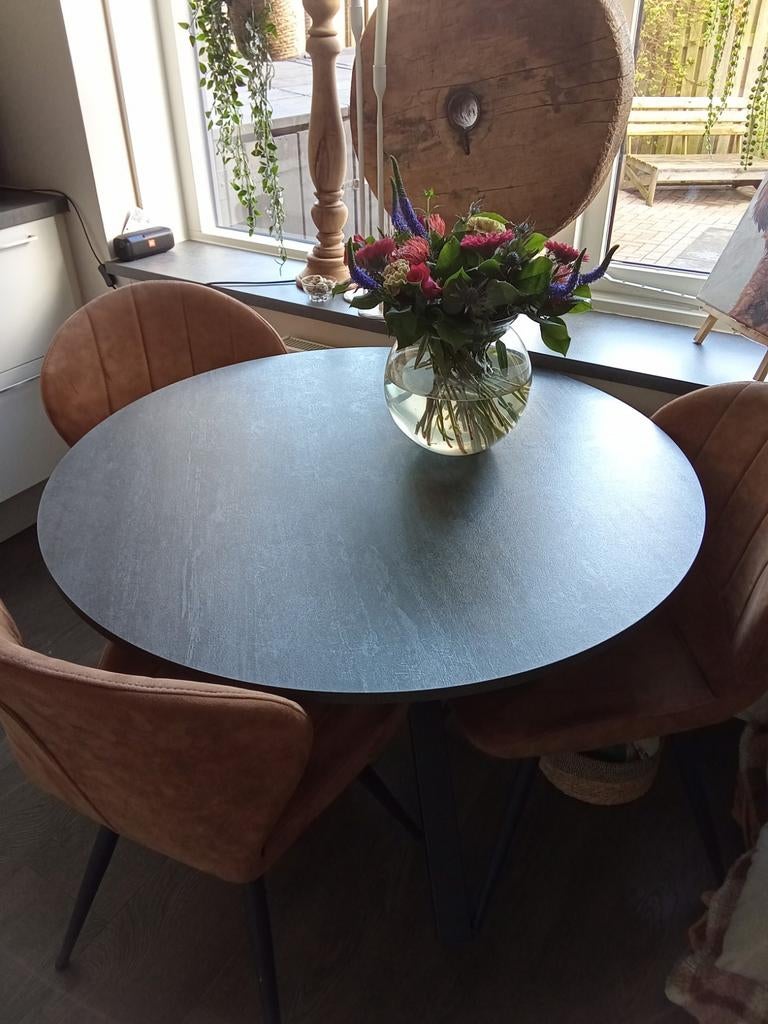 Eettafel, Huis en Inrichting, Tafels | Eettafels, Ophalen, Rond, Zo goed als nieuw, Vier personen