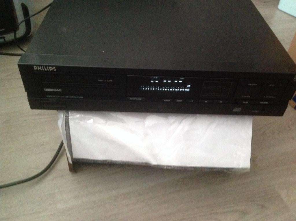 Philips CD600 Compact Disc Player, Audio, Tv en Foto, Cd-spelers, Ophalen of Verzenden, Zo goed als nieuw, Philips, Draagbaar