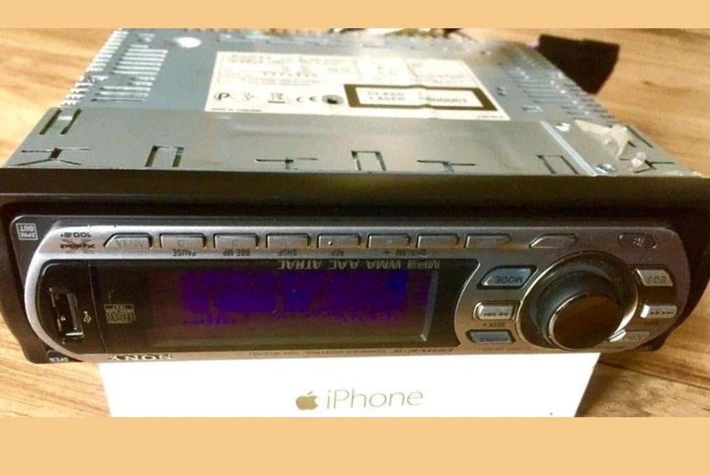 SONY radio Cd - USB speler 4x50 watt, Ophalen, Zo goed als nieuw