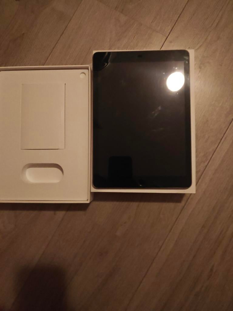 ipad pro 128gb 9.7 inch, Computers en Software, Apple iPads, 9 inch, Gebruikt, Zwart, Ophalen of Verzenden