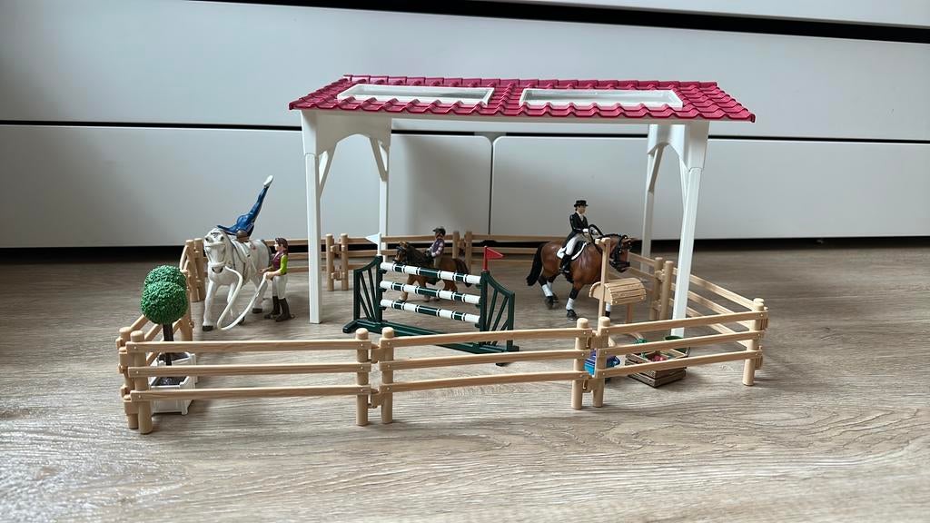 Schleich overdekte buitenrijbaan, Ophalen of Verzenden, Gebruikt