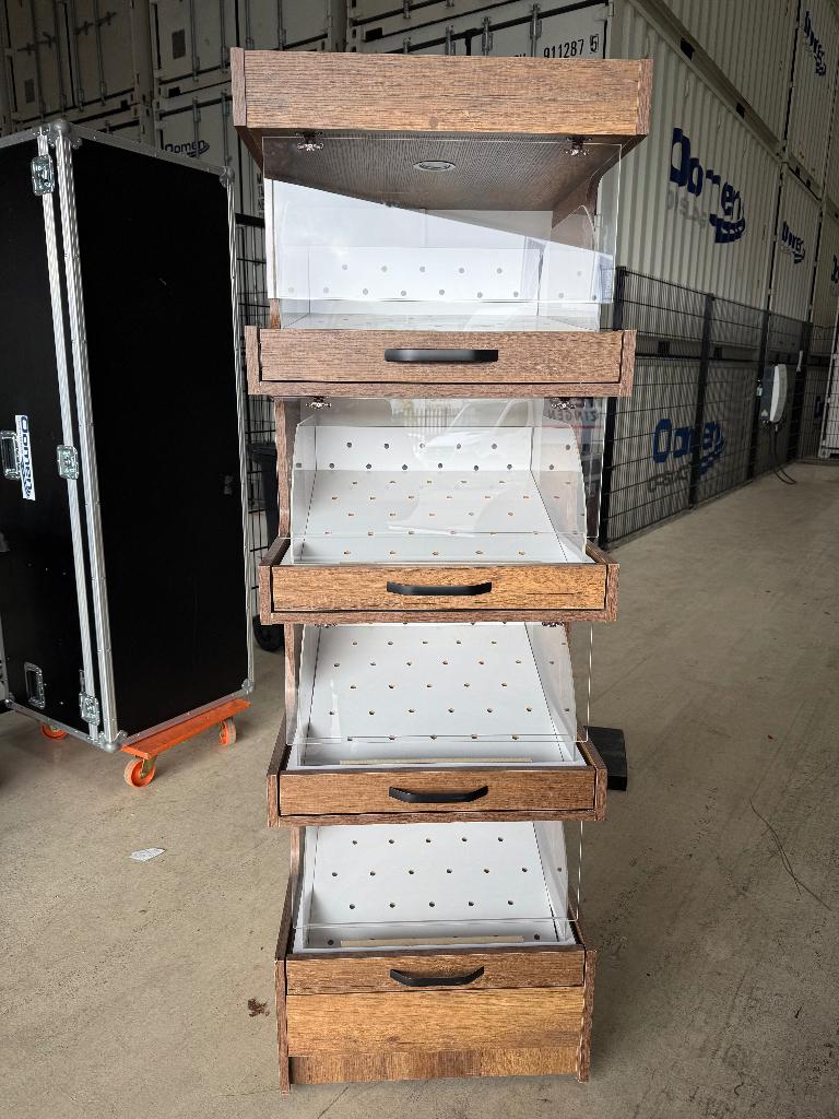 Broodkast/Houten brooddisplay / bakkerijdisplay, Huis en Inrichting, Kasten | Buffetkasten, Ophalen, Overige materialen, 200 cm of meer