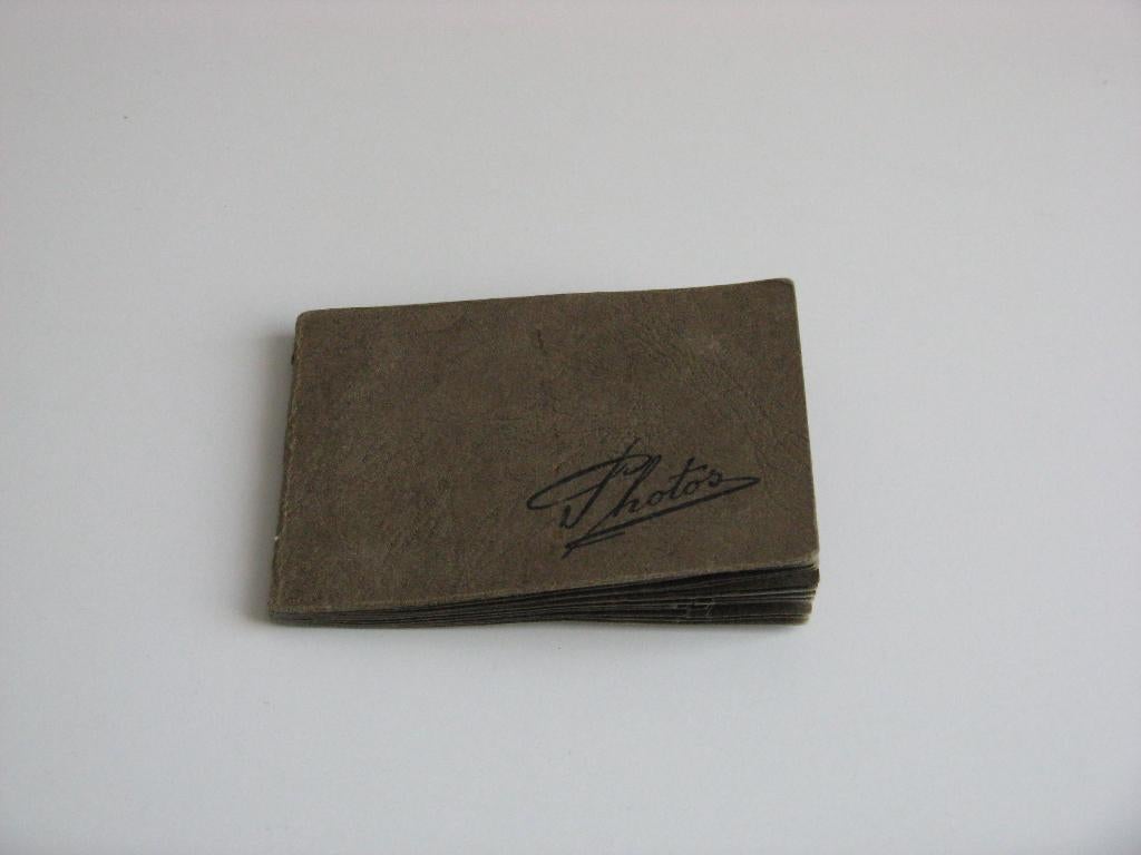 11 foto's   6X 9 cm in een een boekje, Foto, Zo goed als nieuw, Voor 1940, Buitenland