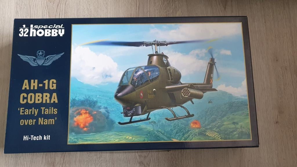 Special Hobby 1/32 AH-1G Cobra early tails Hi-Tech kit, Overige merken, Helikopter, Nieuw, Ophalen of Verzenden