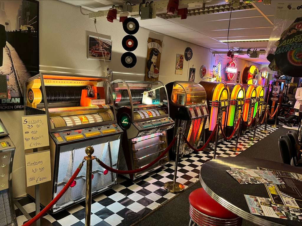 Wurlitzer,Ami,Seeburg,Rock Ola jukebox te koop !!, Verzamelen, Automaten | Jukeboxen, Ophalen of Verzenden, Gebruikt, 1970 tot heden