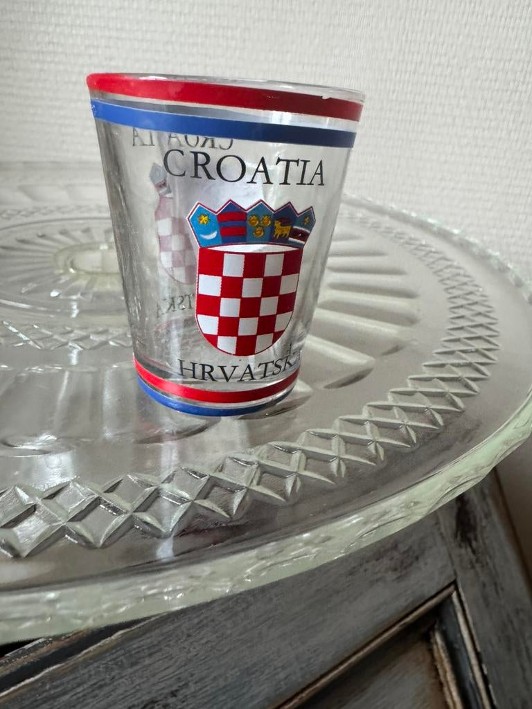 Nieuw borrelglaasje croatia HRVaTsKA -Kroatié, Ophalen of Verzenden, Zo goed als nieuw, Overige typen