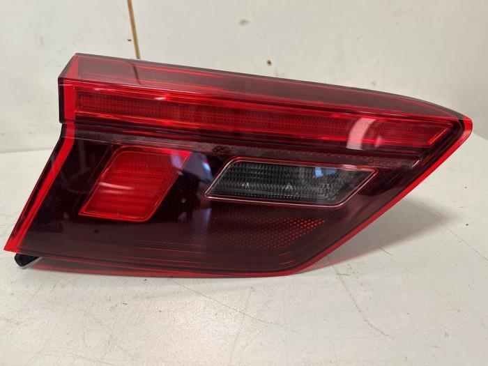 Achterlicht links van een Volkswagen Tiguan, Gebruikt, -, Volkswagen, -