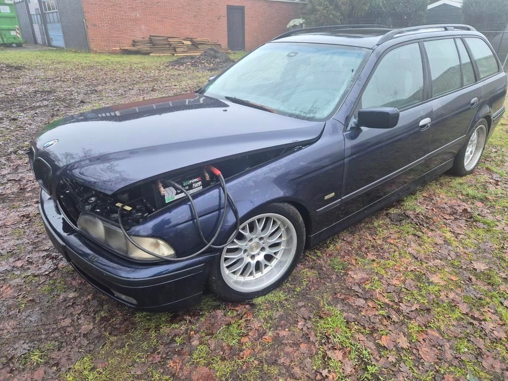 Alleen onderdelen BMW 528I E39 M52B28 touring orientblau, Ophalen of Verzenden, Gebruikt, BMW