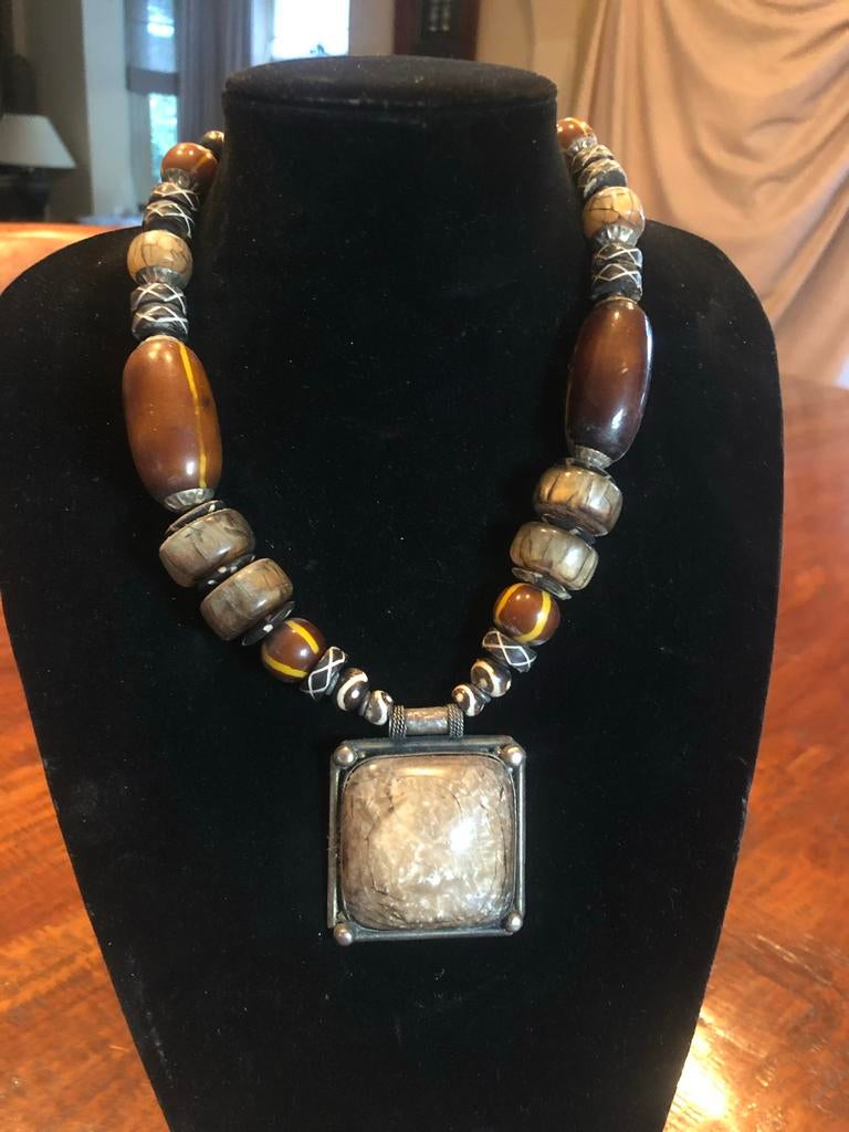 Vintage Ketting met Hanger, Gebruikt, Bruin, Ophalen of Verzenden, Overige materialen